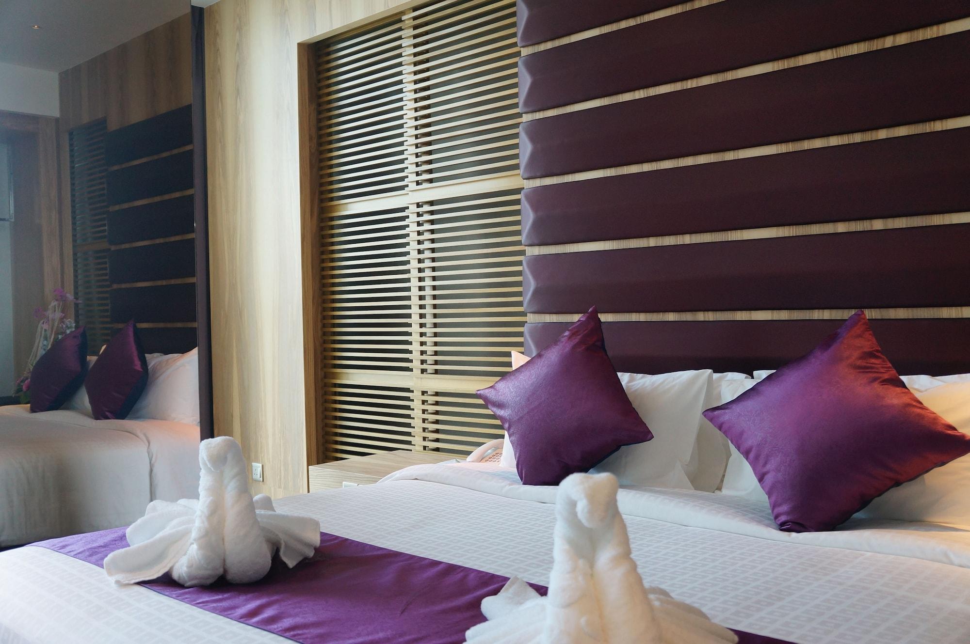 Greens Hotel & Suites Bintulu Eksteriør billede