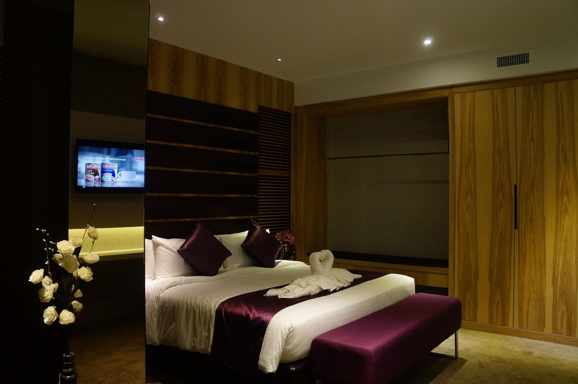 Greens Hotel & Suites Bintulu Eksteriør billede