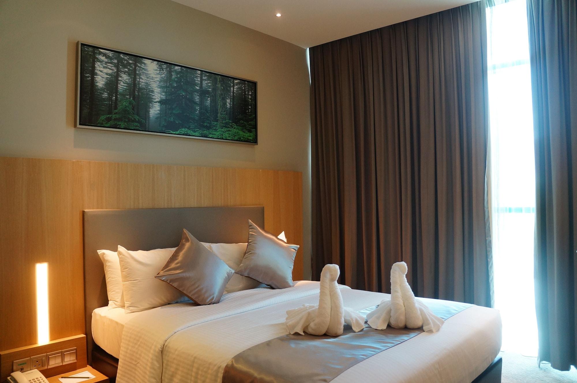 Greens Hotel & Suites Bintulu Eksteriør billede
