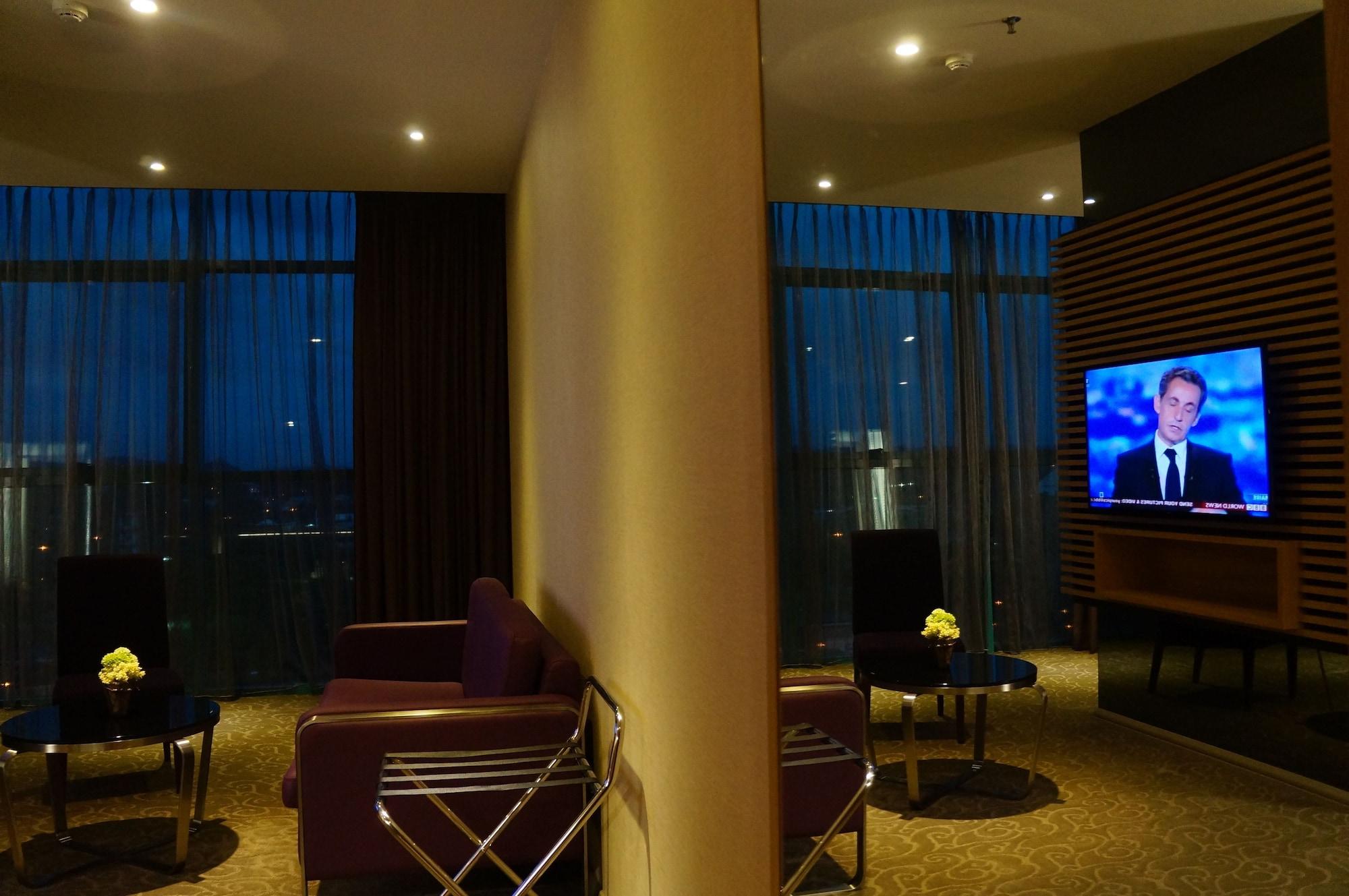 Greens Hotel & Suites Bintulu Eksteriør billede