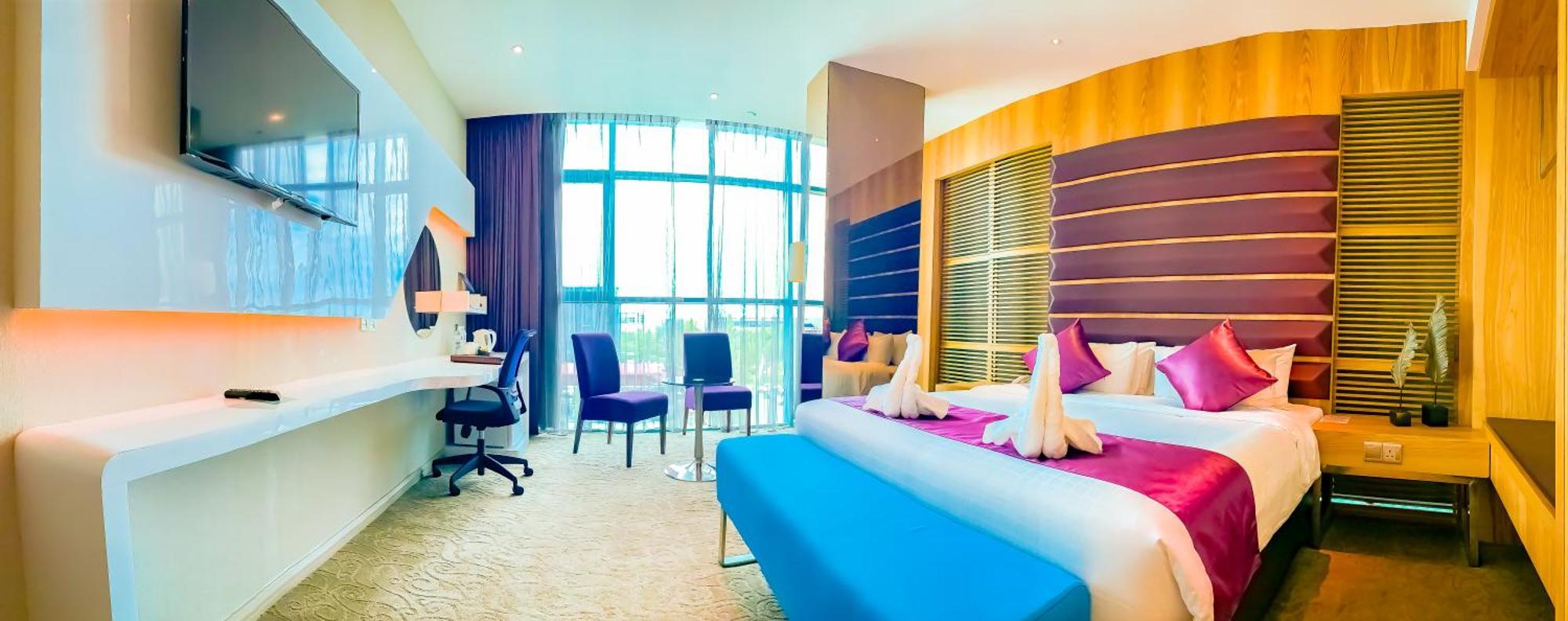 Greens Hotel & Suites Bintulu Eksteriør billede