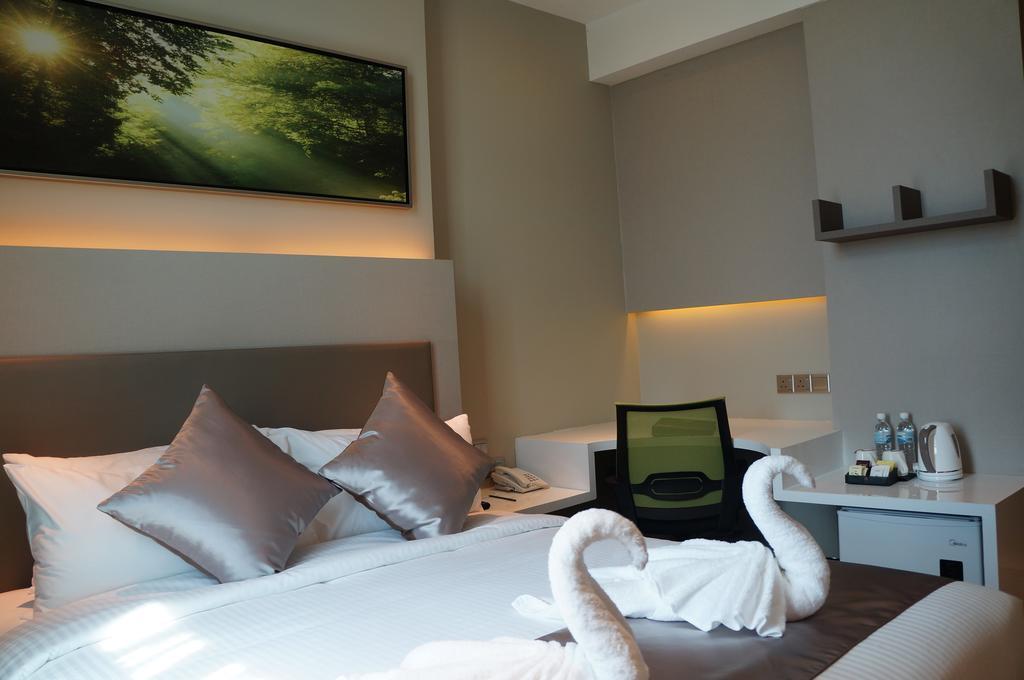Greens Hotel & Suites Bintulu Eksteriør billede