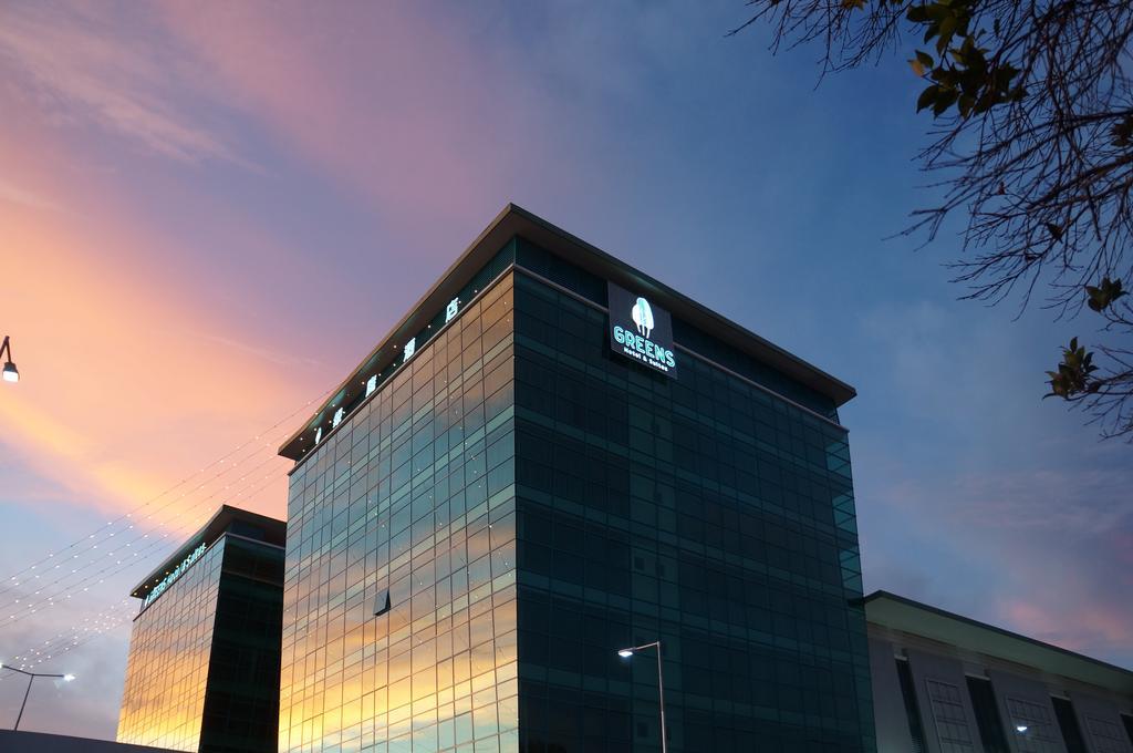 Greens Hotel & Suites Bintulu Eksteriør billede